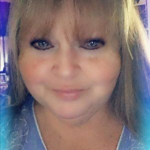 Meet your Posher, Eva